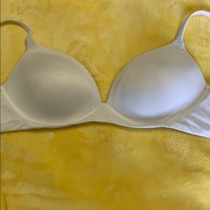 Victoria’s Secret Body By Victoria Bra 34C